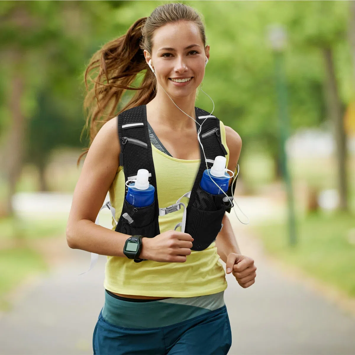Gilet d'hydratation Trail Running + 2 Soft Flask 500 ML, Gilet d'hydratation de Course à Pied pour Femmes et Hommes, Sac à Dos réglable pour Course, pour Marathon Cyclisme, Randonnée, Running