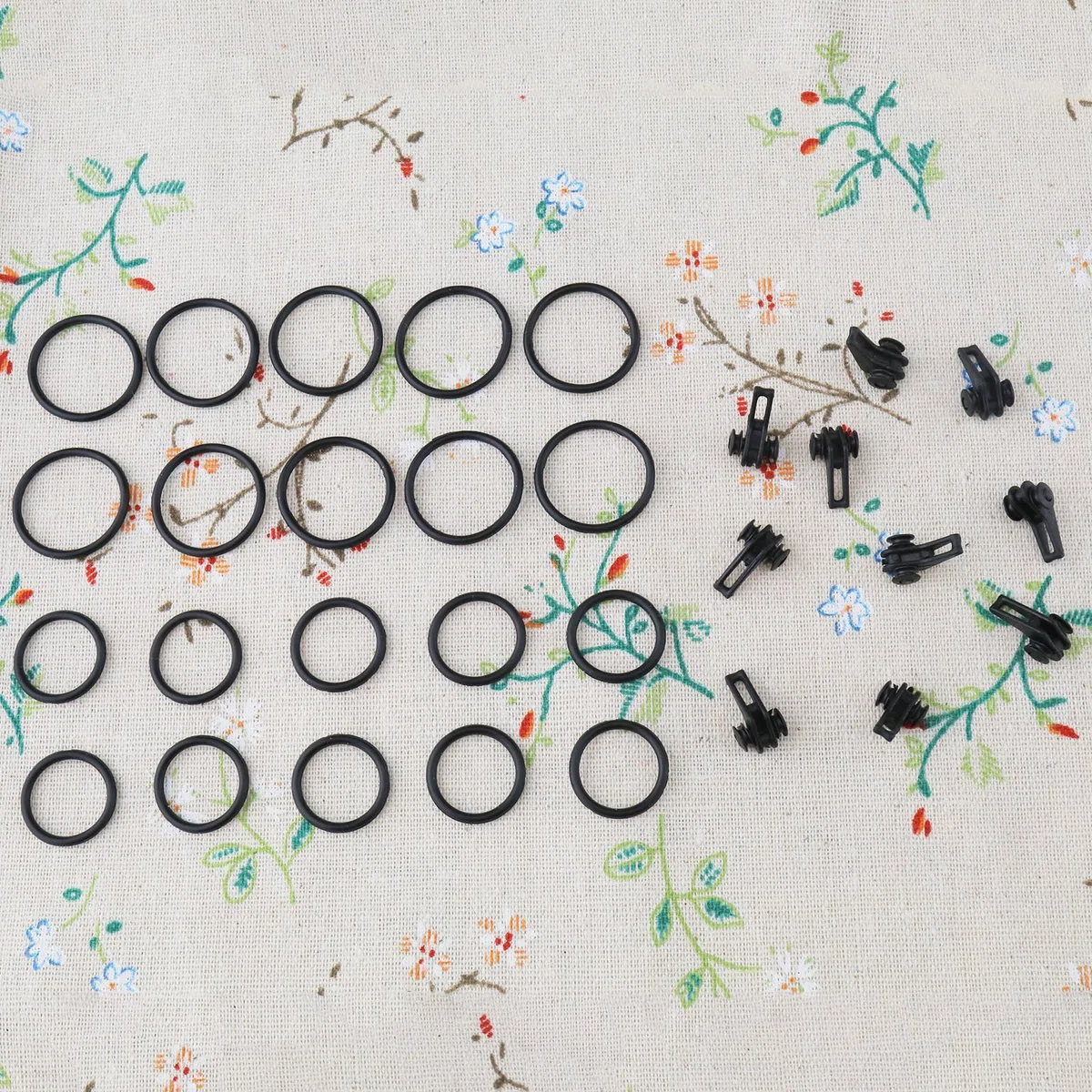 OTOTEC Lot de 10 crochets en plastique et caoutchouc pour canne à pêche