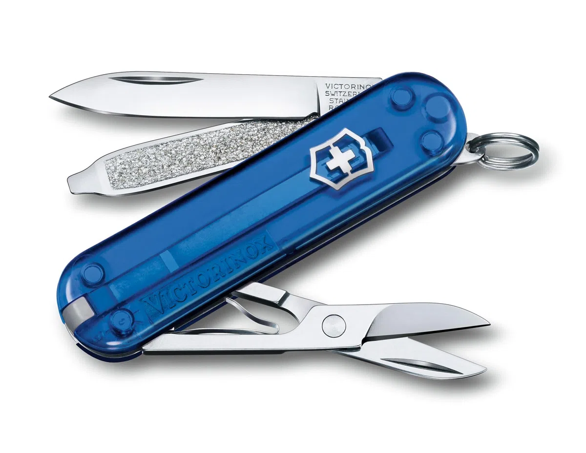 Victorinox, Classic SD, Couteau de Poche Suisse, Multifonction, Léger, 7 Fonctions, Petite lame, Lime à ongles, Tournevis 2,5 mm