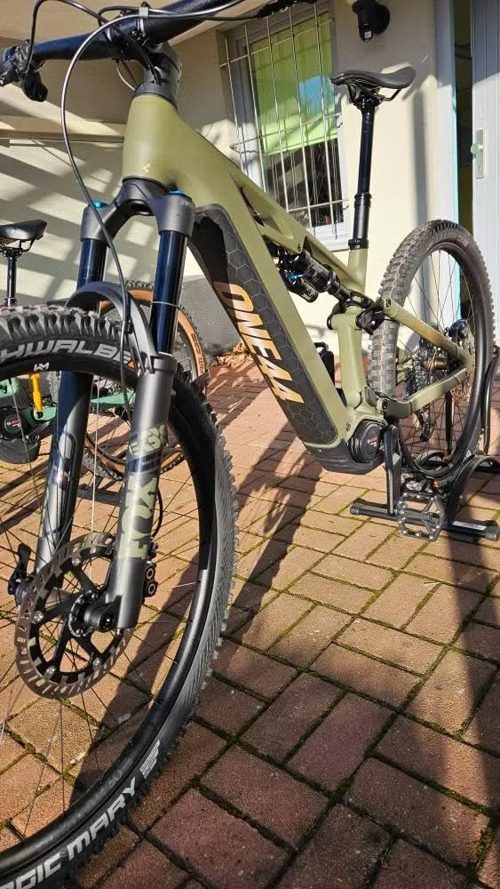 Film de Protection Design réfléchissant pour Cache-Batterie et Tube inférieur pour Tous Les modèles de vélos électriques, Protection de Cadre vélo électrique, Autocollant de vélo