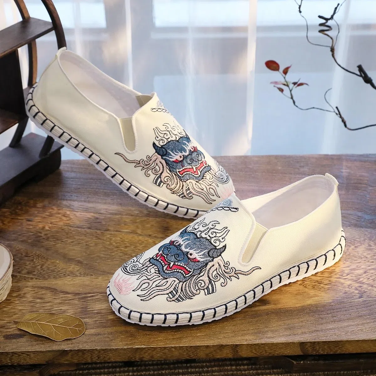 Chaussures Traditionnelles Chinoises De Vieux Pékin Pour Hommes Et Femmes, Chaussures Brodées Exquises, Chaussures De Kung Fu Tai Chi, Équipement De Protection Des Pieds Pour Arts Martiaux(White,42 EU