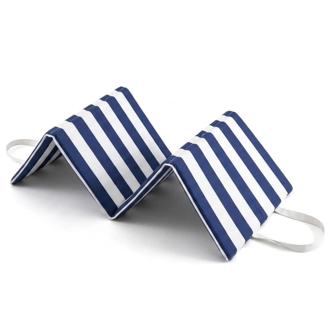 GRENADINE BOUTIQUE Matelas de Plage Pliable Sandy Rayures Bleu et Blanc 155x55 cm – Matelas Confortable Épaisseur 2,5 cm – Plage, Jardin, Camping