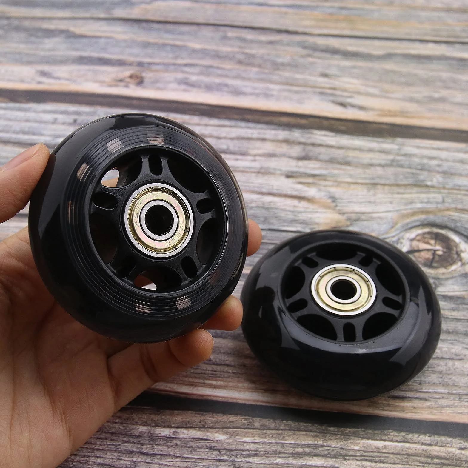 ECSiNG 8pcs Roues de Patinage 70mm 82A avec Roulement ABEC-7 608ZZ pour Garçons et Filles Équitation Récréative en Plein Air