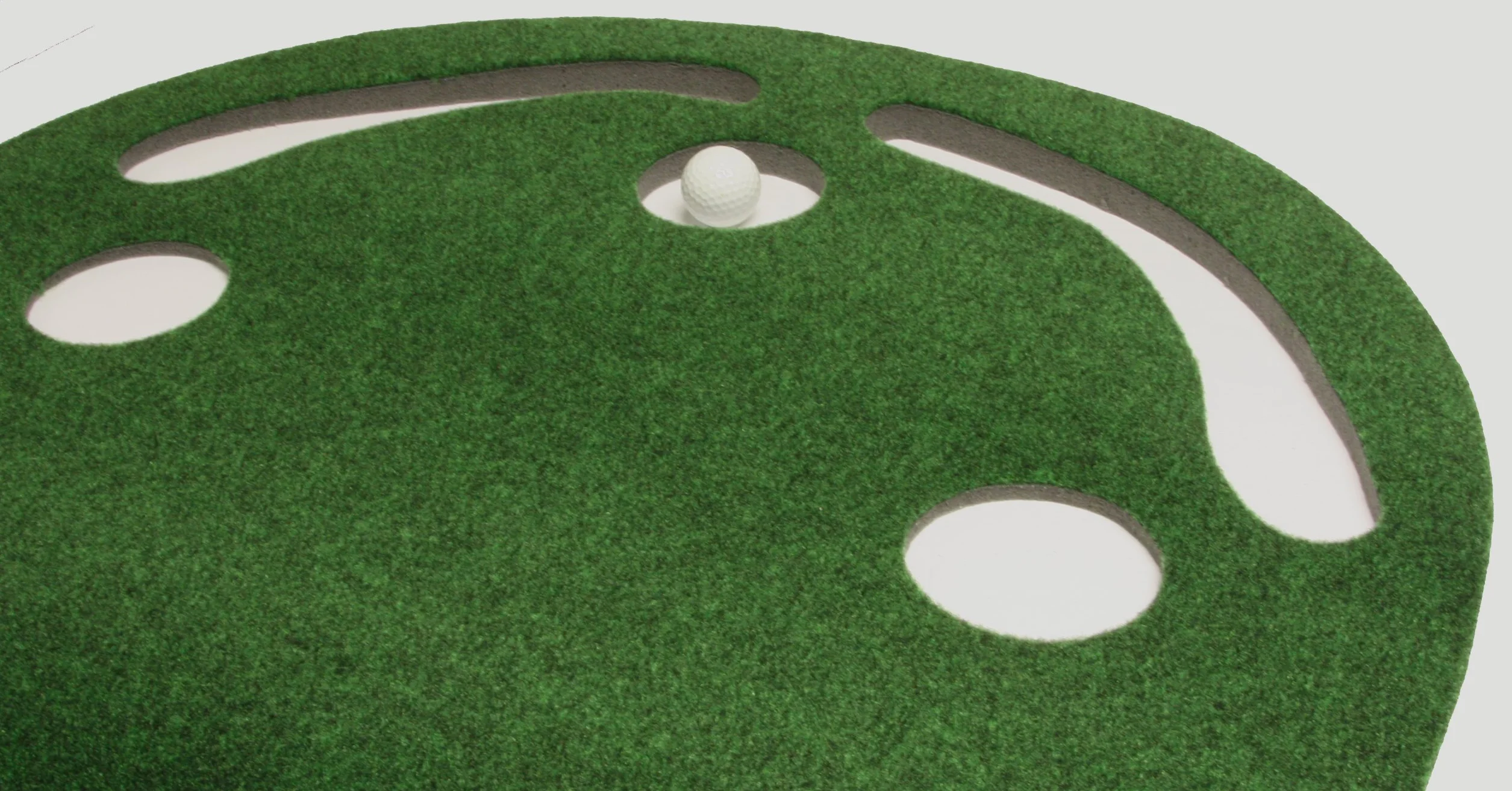 Putt-A-Bout par Three Golf Putting Green