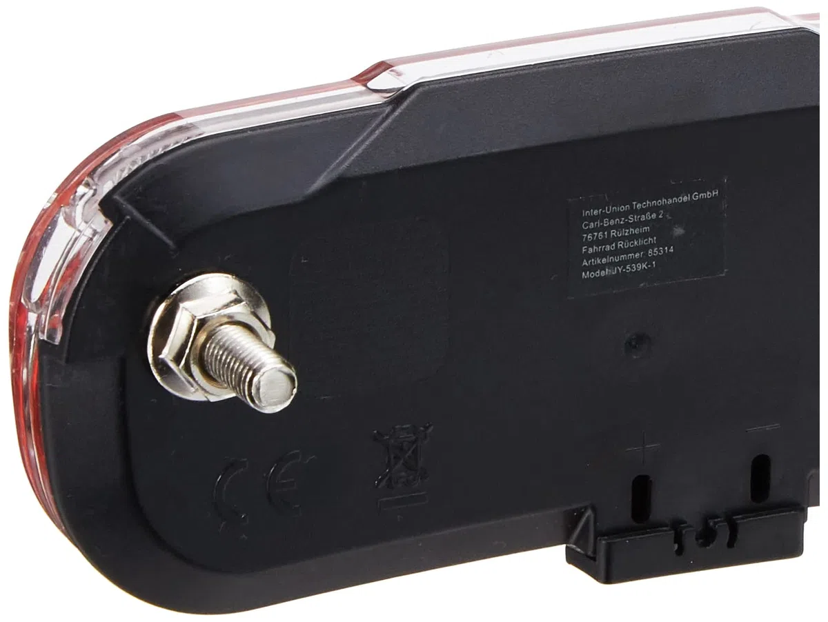 Fischer Feu arrière dynamo LED pour porte-bagages, avec feu de position et réflecteur intégré, protection contre les projections d'eau selon IP44, certifié StVZO