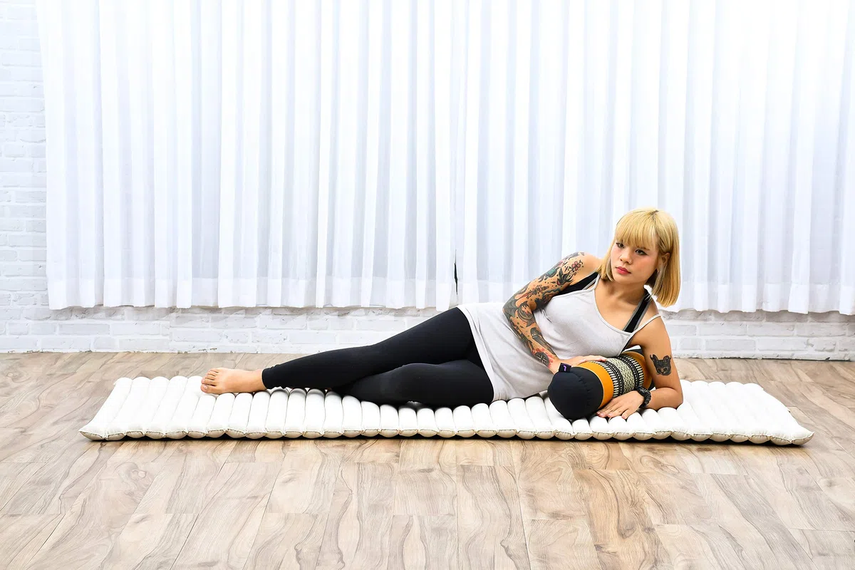 Leewadee Bolster de Yoga - Rouleau Compact Kapok pour Yoga, Méditation & Massage