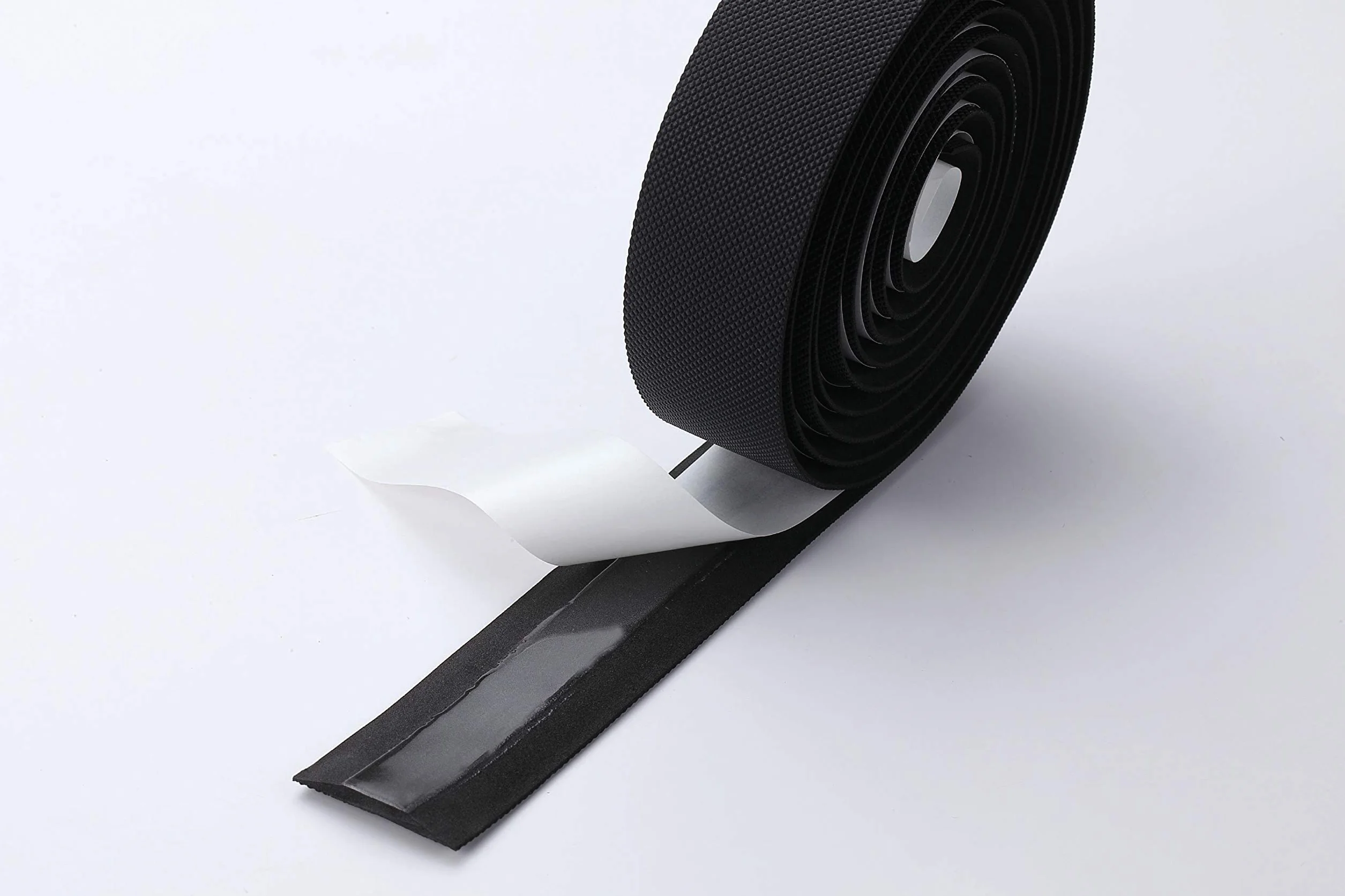 BBB Cycling GravelRibbon Ruban de Guidon pour Vélo | pour Vélo Gravel et Vélo de Route | Prise Solide et Absorption des Chocs | Bouchons de Guidon Inclus | Noir | BHT-16