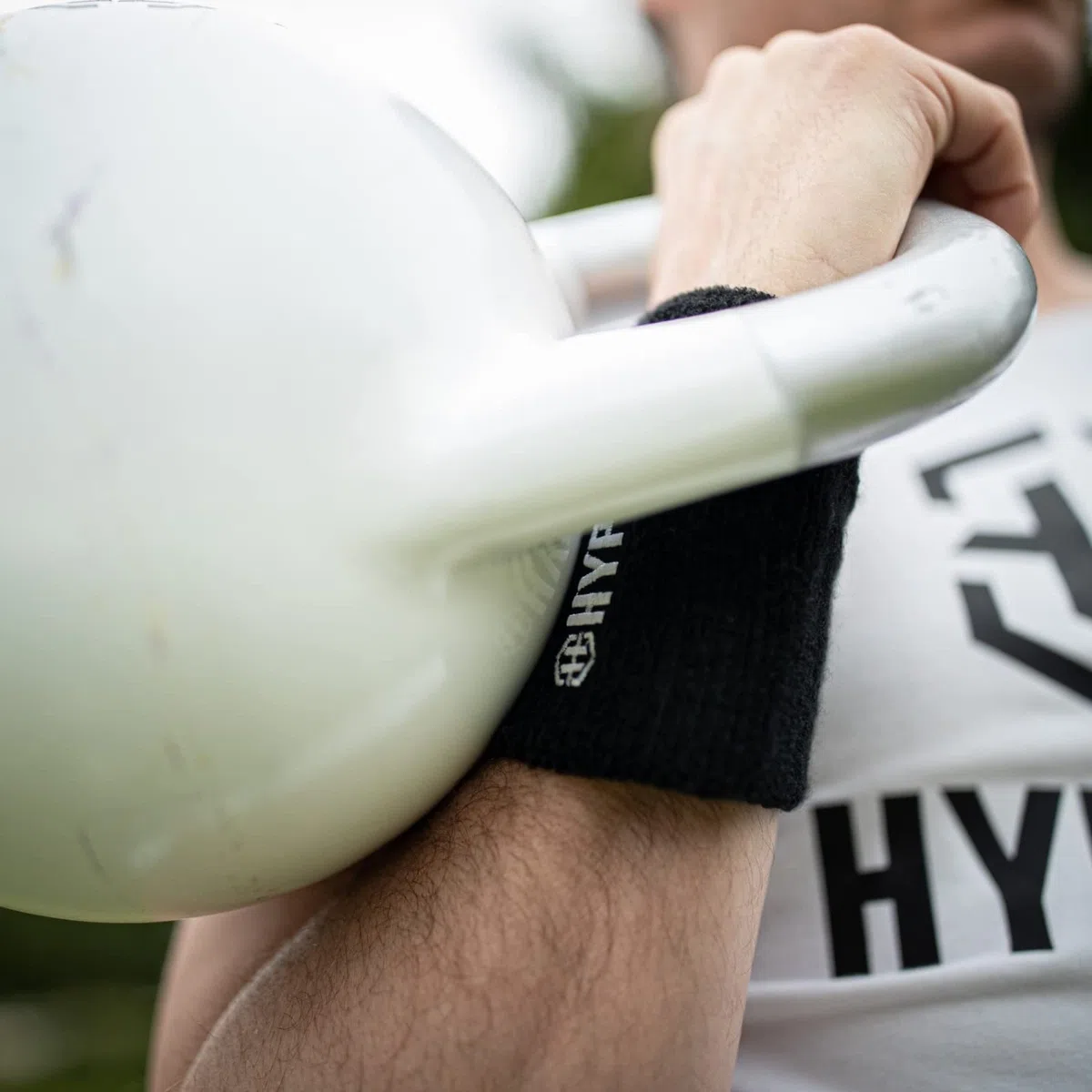 HYPEFIT Poignets de protection pour entraînement avec Kettlebell - Poids russe - Idéal pour protéger le poignet et l'avant-bras des chocs lors de l'entraînement grâce à la plaque en plastique haute résistance à l'intérieur.