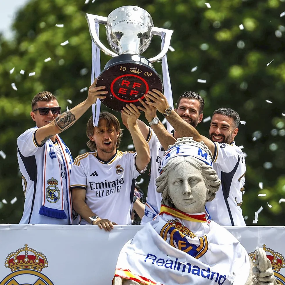 Drapeau officiel de l'équipe de football d'Espagne du R Madrid, idéal pour offrir en cadeau, pour les matchs et les célébrations
