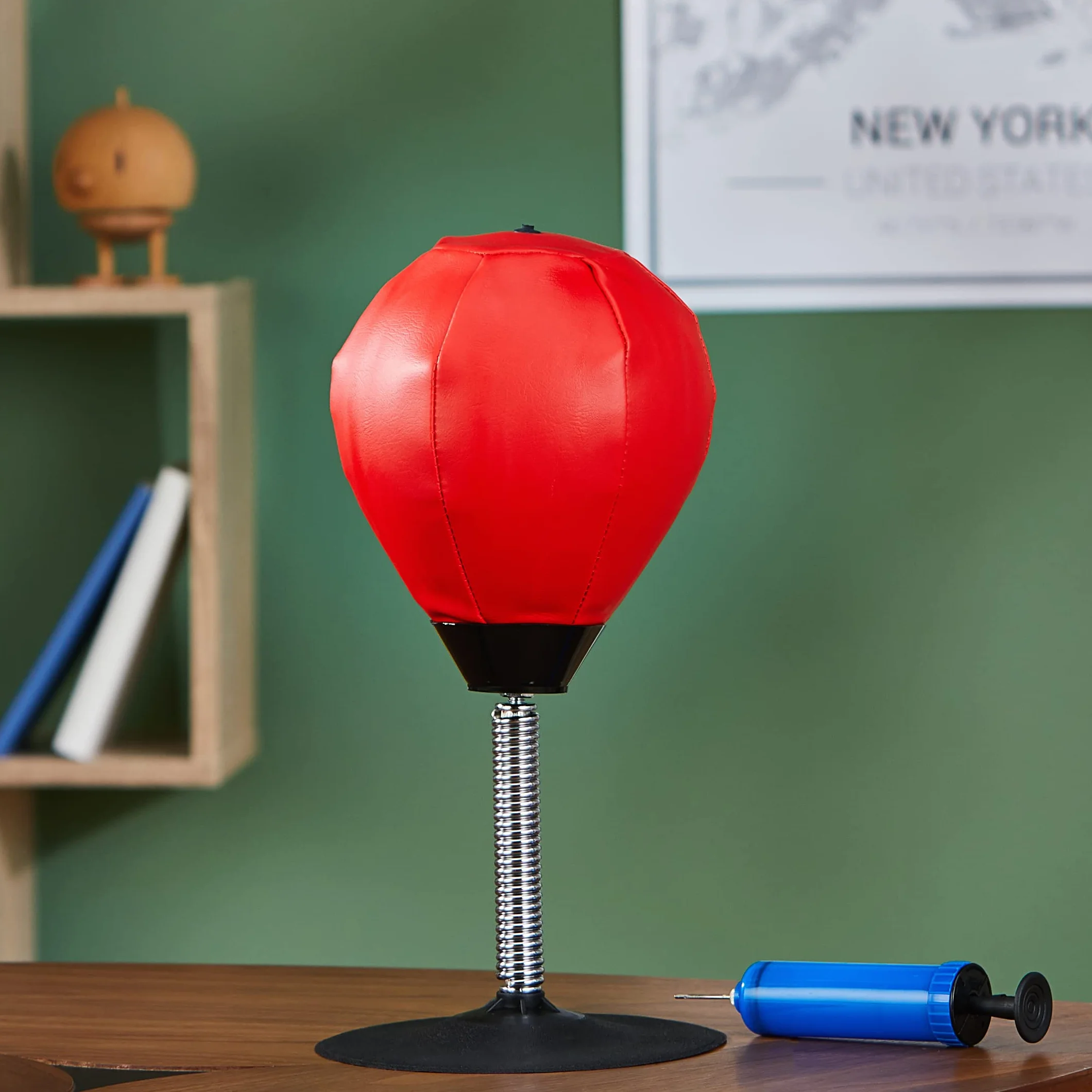 Relaxdays 10022328 Punchingball Tisch, Boxbirne Schreibtisch, Büro Punching Ball Anti Frust, HxBxT : 35 x 18 x 18 cm, Rouge/Noir