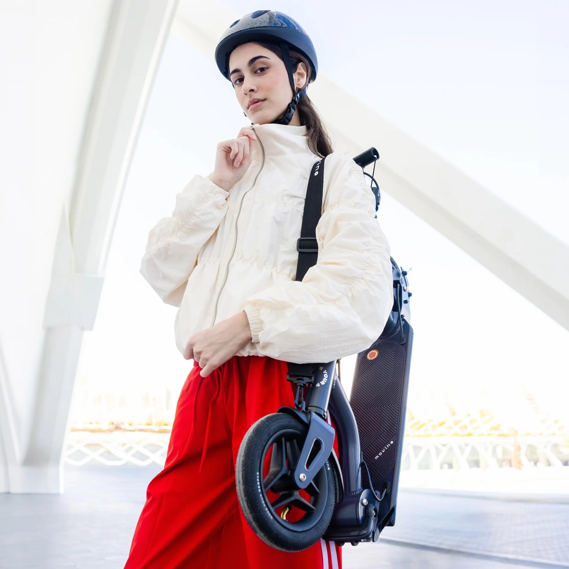 Movino Trottinette Adulte Pliable - Scooter pour Adolescents et Adultes - Large Plateforme Antidérapante - Grandes Roues - Guidon Réglable en Hauteur - Air