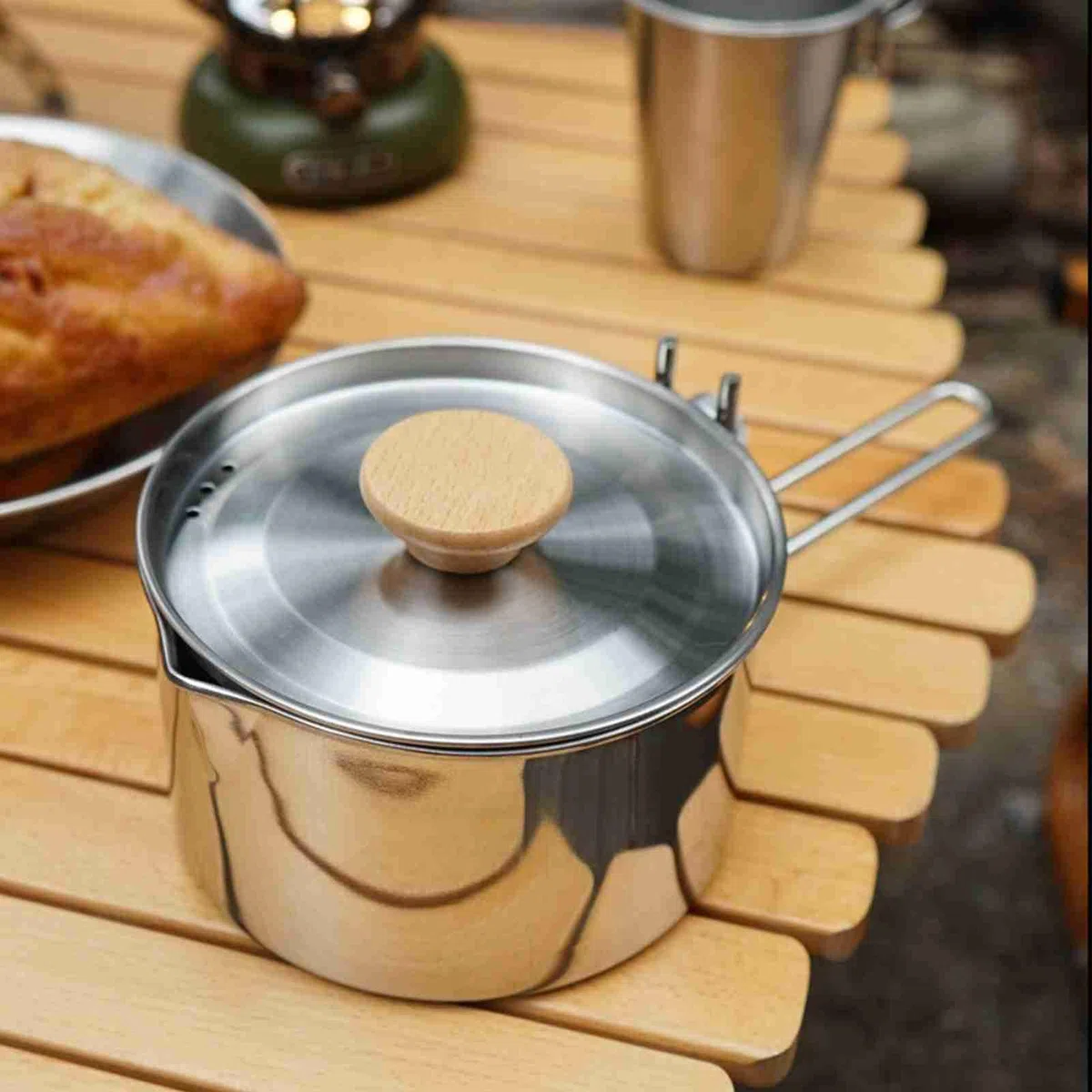 1L Marmite de Camping, Bouilloire de Camping Inoxydable Avec Poignée et Couvercle Pliables Batterie de Cuisine Portative pour Poêle à Pique-nique Casserole de Cuisson pour Feu de Camp