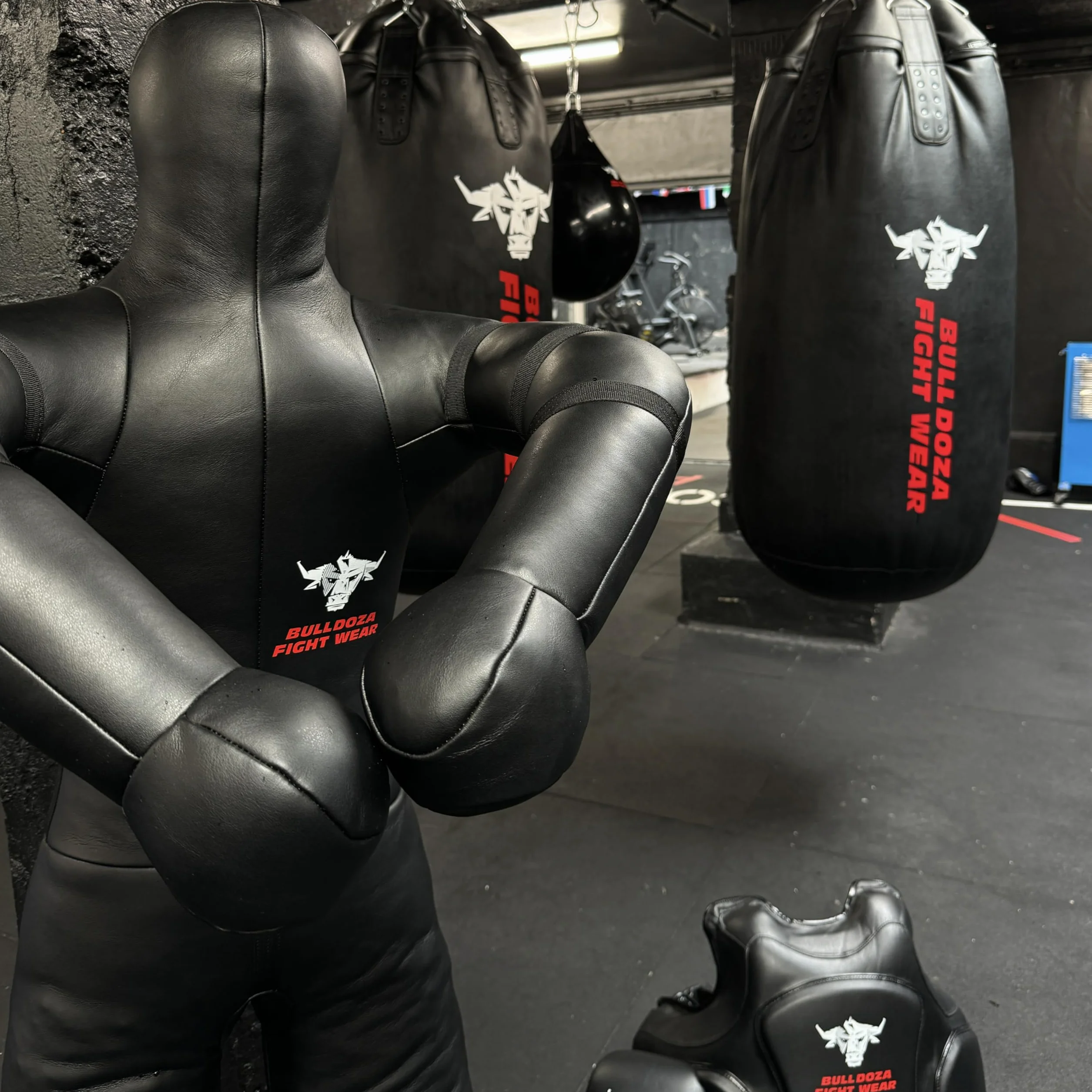 BULL DOZA FIGHT WEAR Mannequin de combat auto-remplissable de 1,52 m – Mannequin de jiu-jitsu pour BJJ avancé, lutte, judo, ground and pound, et entraînement MMA