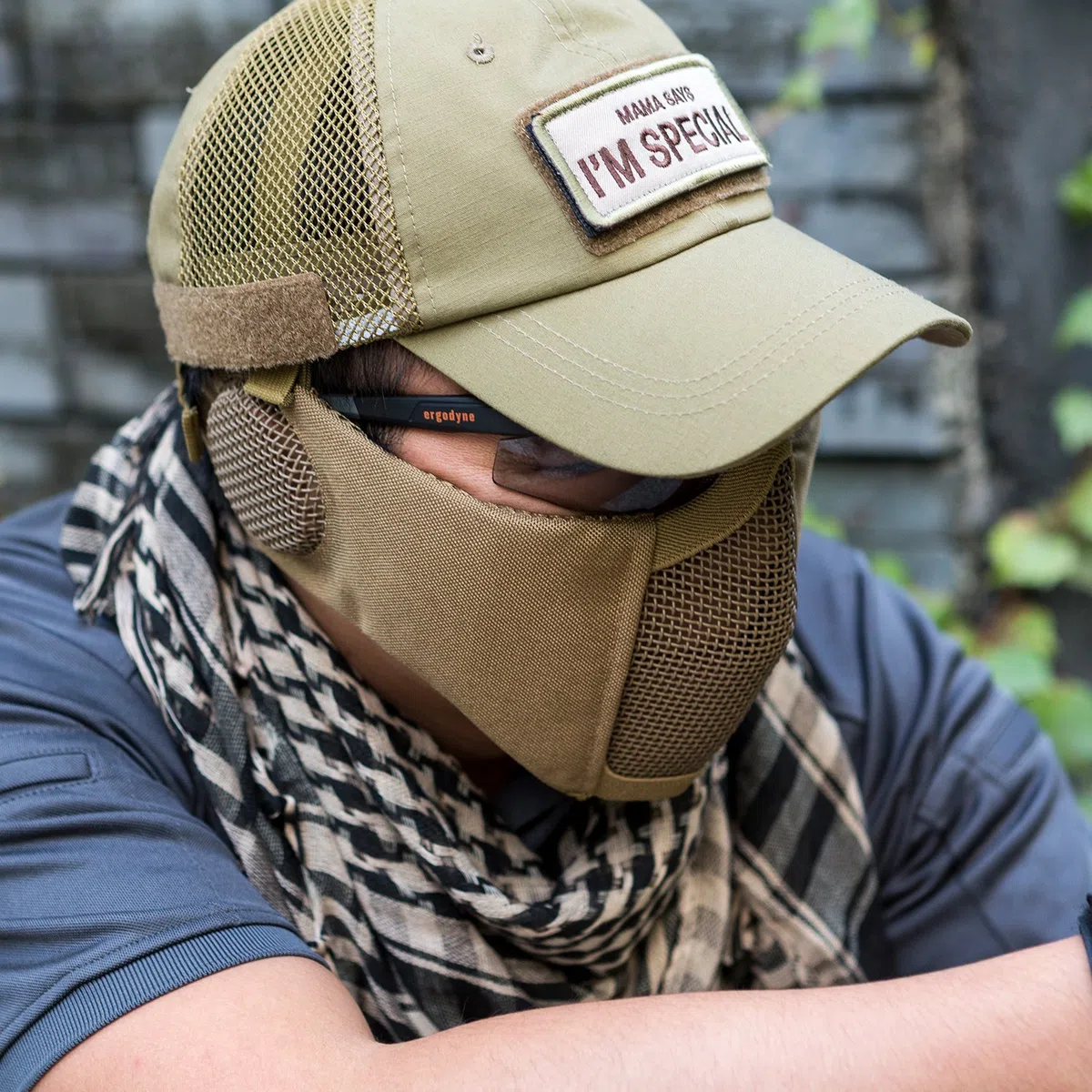 OneTigris Masque De Protection Visage Moitié en Maille d'acier avec Les Sangles Réglables pour Airsoft Paintball CS (Version Améliorée avec Système de Protection pour Oreilles