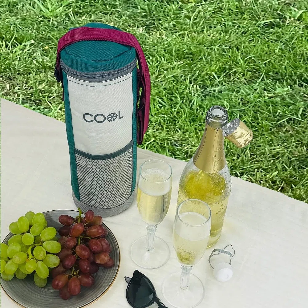 Lot de 3 sacs isothermes pour bouteilles jusqu'à 1,5 l - Dimensions : 12 x 32 cm - Avec bandoulière réglable - Idéal pour les déplacements