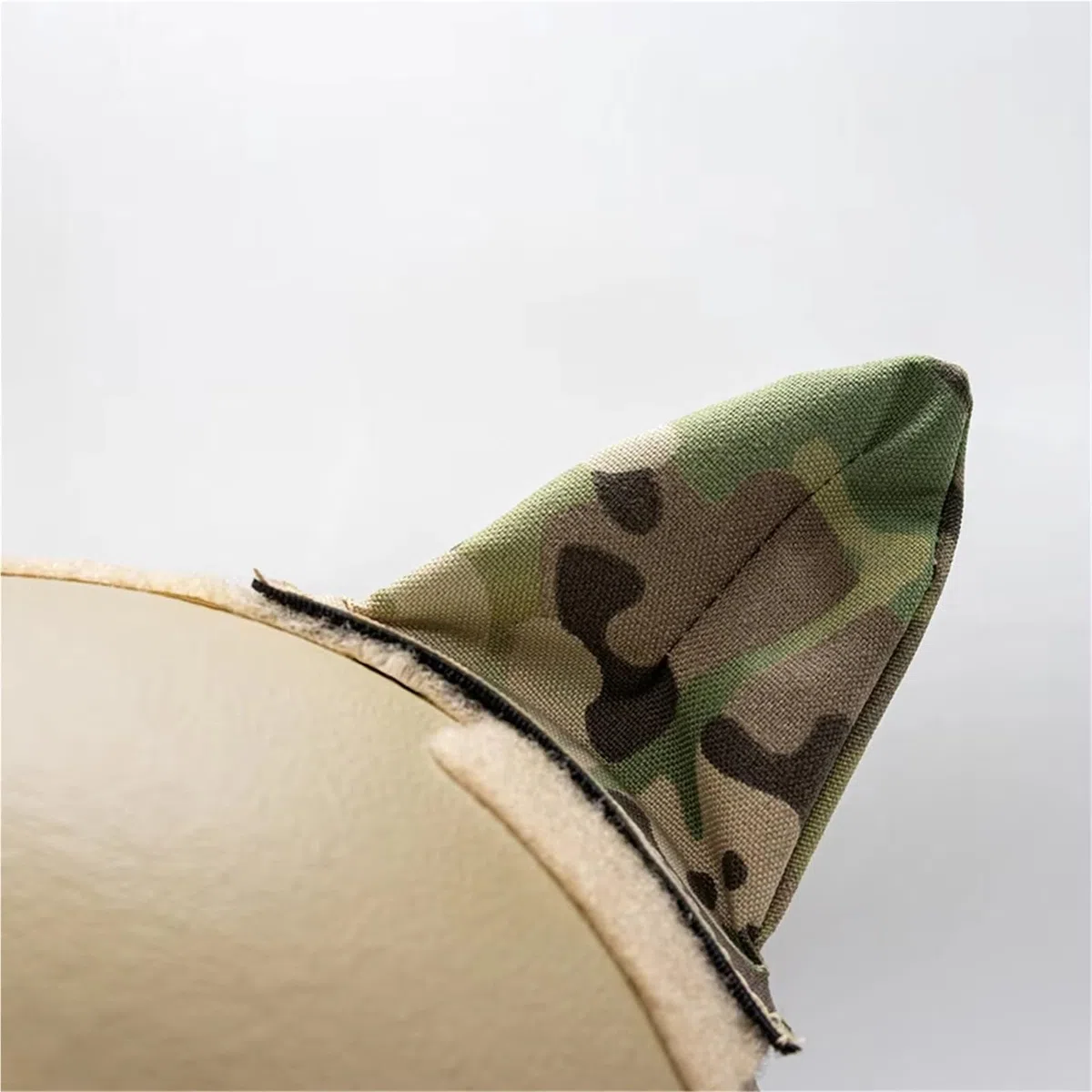 Écusson Tactique for Casque avec Oreilles De Chat Décoratives – Taille Universelle for Casques D'airsoft Fast, Accessoires De Cosplay Et De Jeux De Guerre, Équipement De Tir en Extérieur