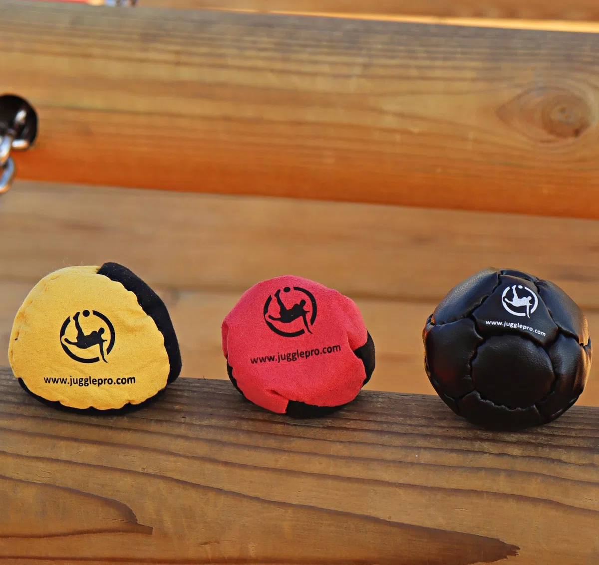 Lot de 3 Footbags Classiques en Ultra Suède et Cuir Synthétique - Idéals pour Freestyle et Jeux en Groupe