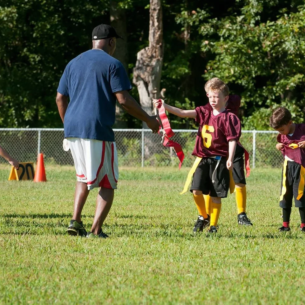 Flag Football Set Ceintures de Football Kit 10 Joueurs Flag Football Ceintures et Drapeaux Set Jaune&Rouge