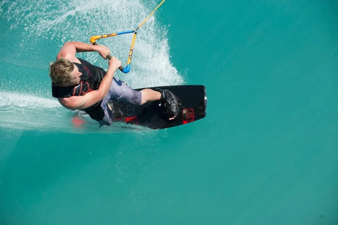 Brunelli Wakeboard Kit wakeboard en carbone 138 cm