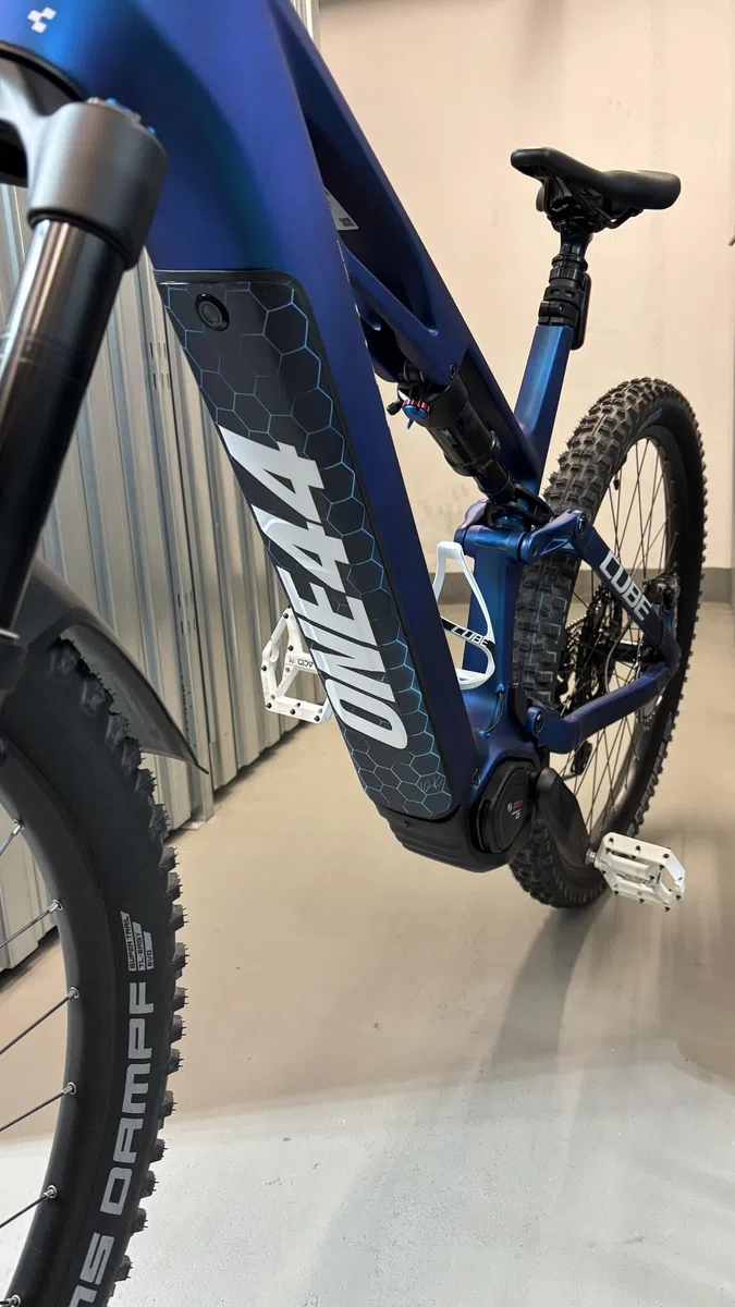 Film de Protection Design réfléchissant pour Cache-Batterie et Tube inférieur pour Tous Les modèles de vélos électriques, Protection de Cadre vélo électrique, Autocollant de vélo