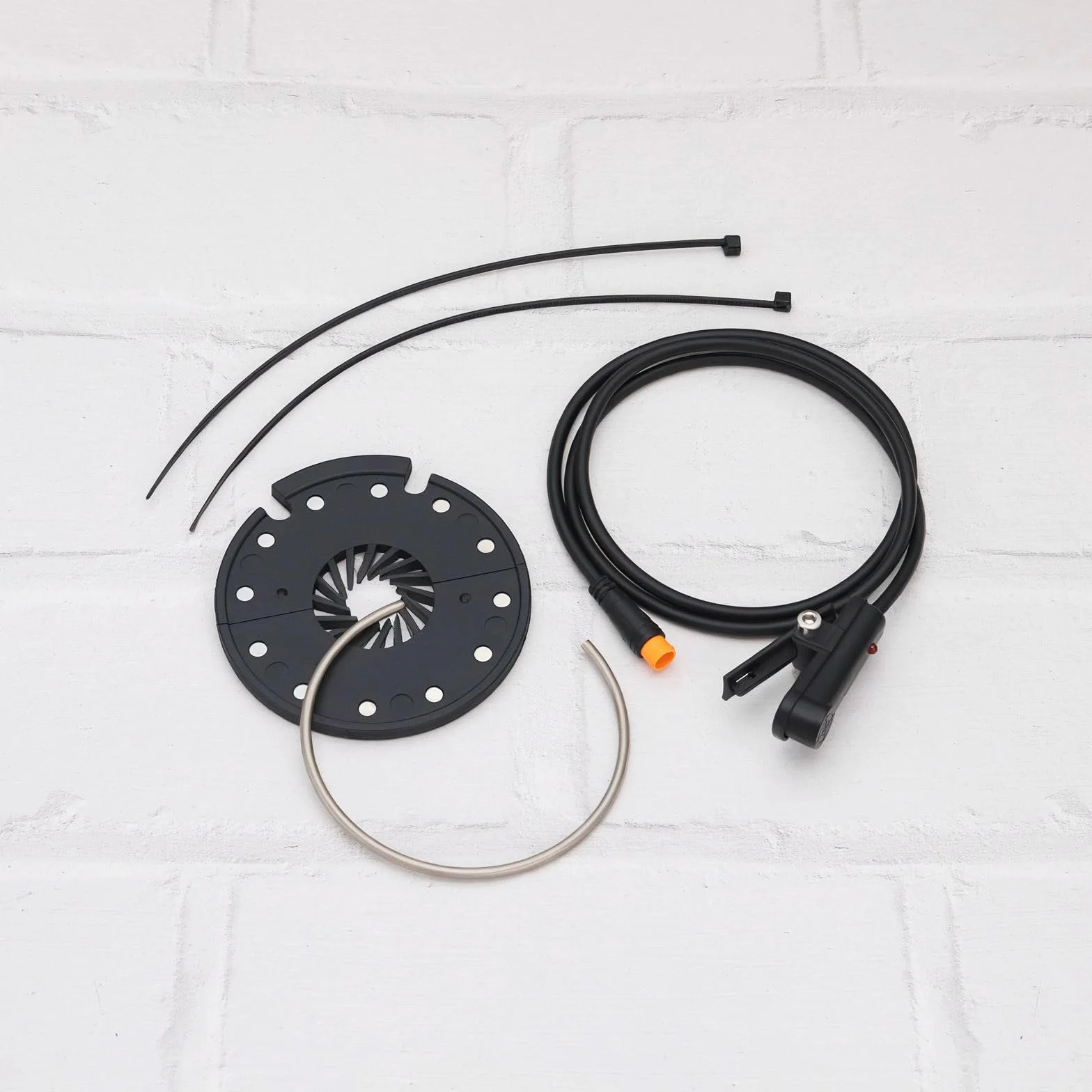 1pc E-Bike KT-D12L Pas Capteur 12V à 48 V Aimants de Vélo Capteur d'assistance Au Pédalage avec Prise étanche Kit de Conversion de Vélo électrique