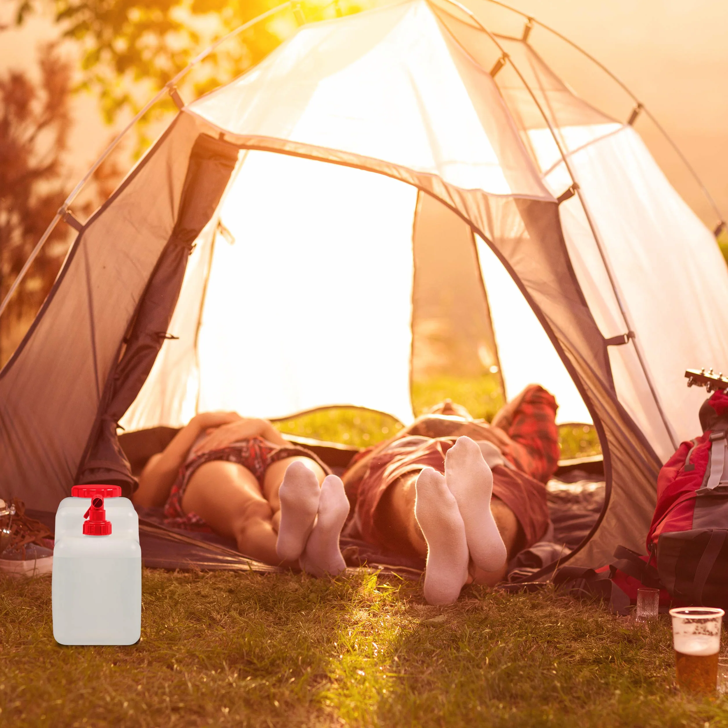 Relaxdays Jerricane d’Eau avec Robinet, Couvercle à Visser, bidon à Eau de Camping, 23 L, sans BPA, Blanc-Rouge
