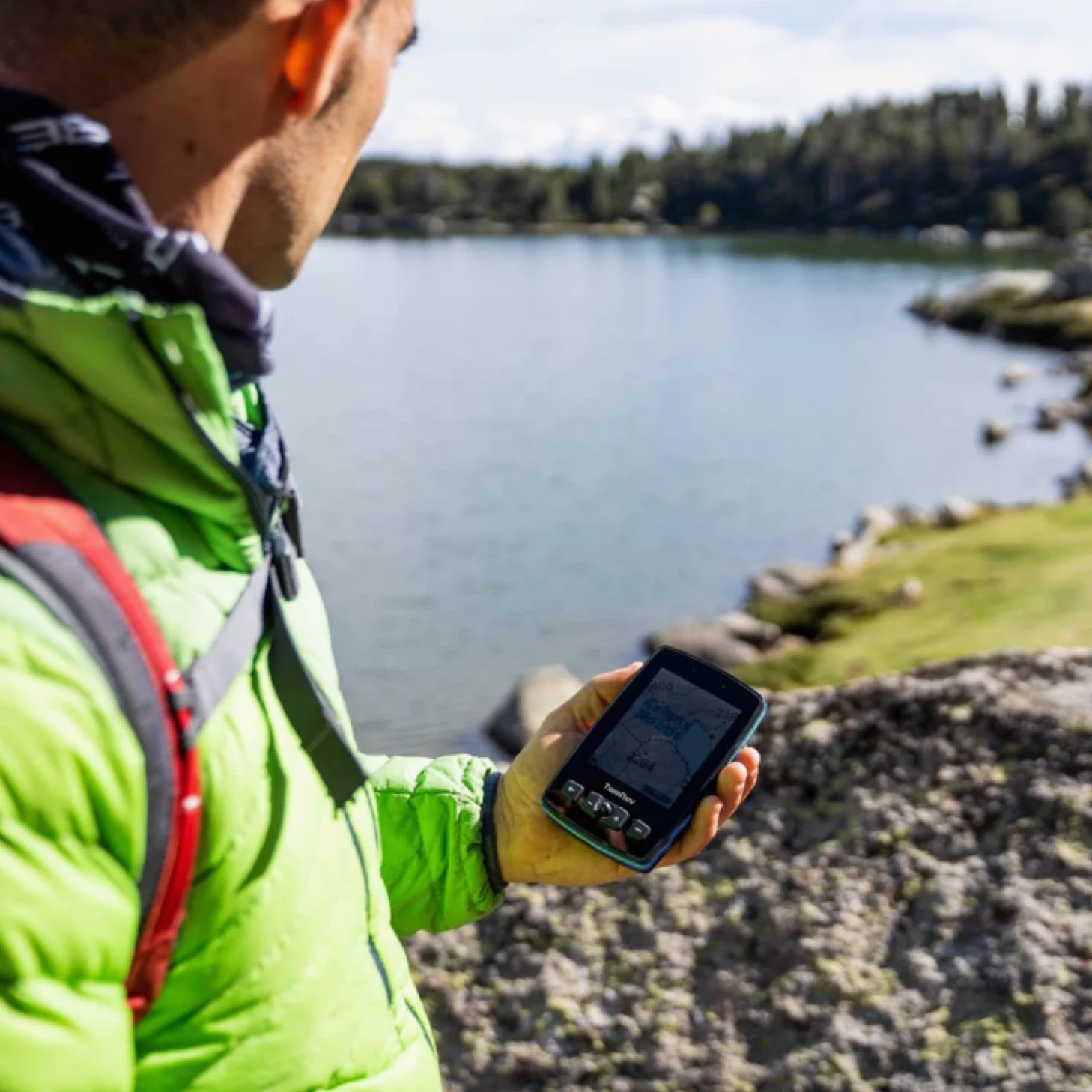 TwoNav Aventura 2 Plus + Carte France IGN Topo complète, GPS de Marche à Pied écran Large de 3,7 Pouces, Boutons et Joystick pour Alpinisme, Trekking ou randonnée. Couleur Turquoise