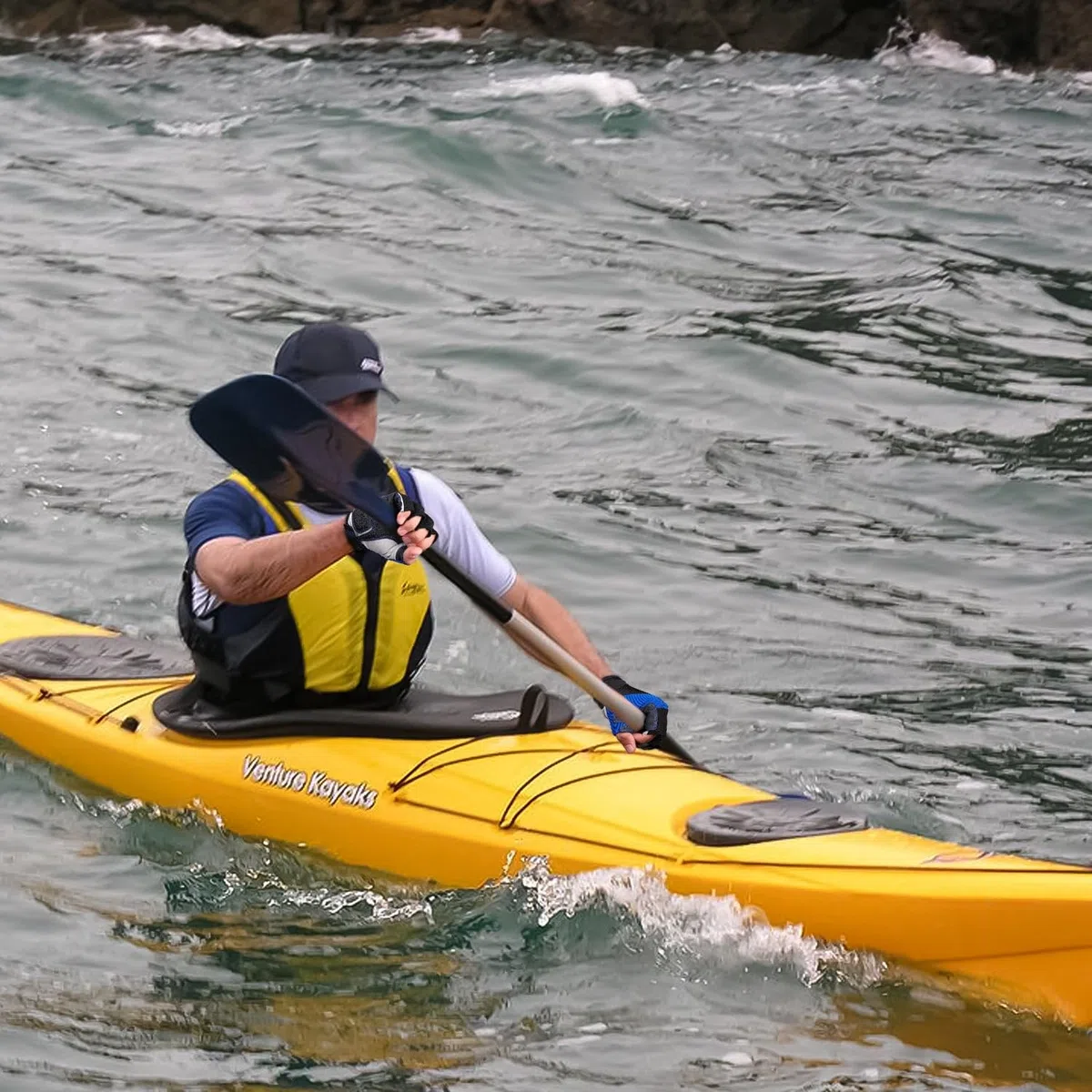 FitsT4 Sports 3/4 Doigts Paume rembourrée Dos en Maille pour Plus de Confort Parfaits pour la Voile, Le canoë, Le Kayak, Le Sup et Le Stand up Paddle