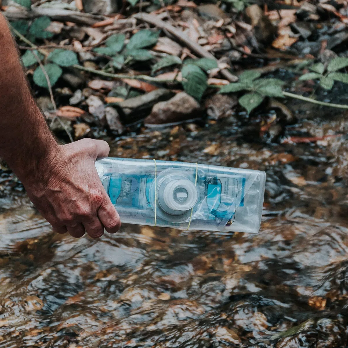 PuriBag : purificateur d'eau pour camping, randonnée, survie, voyage. Filtre portable/purificateur parfait pour le stockage de l'eau et les voyages, 10 l