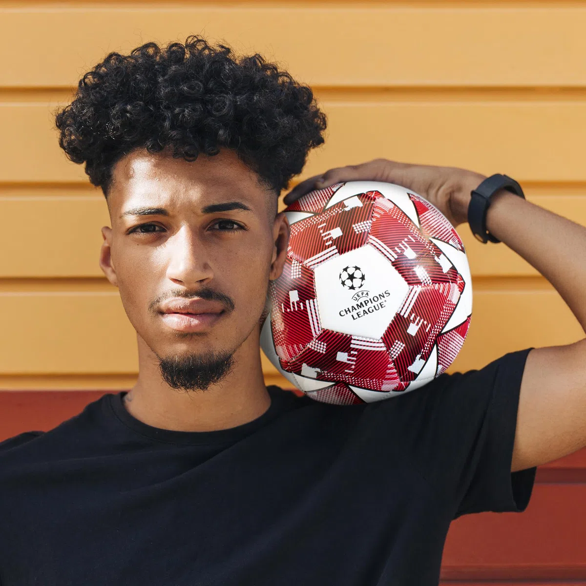 UEFA Ballon de Football de la Ligue des Champions - Taille 5 - Produit sous Licence Officielle - Entraînement - Match - Collection pour Enfants et Adultes - Excellente idée Cadeau