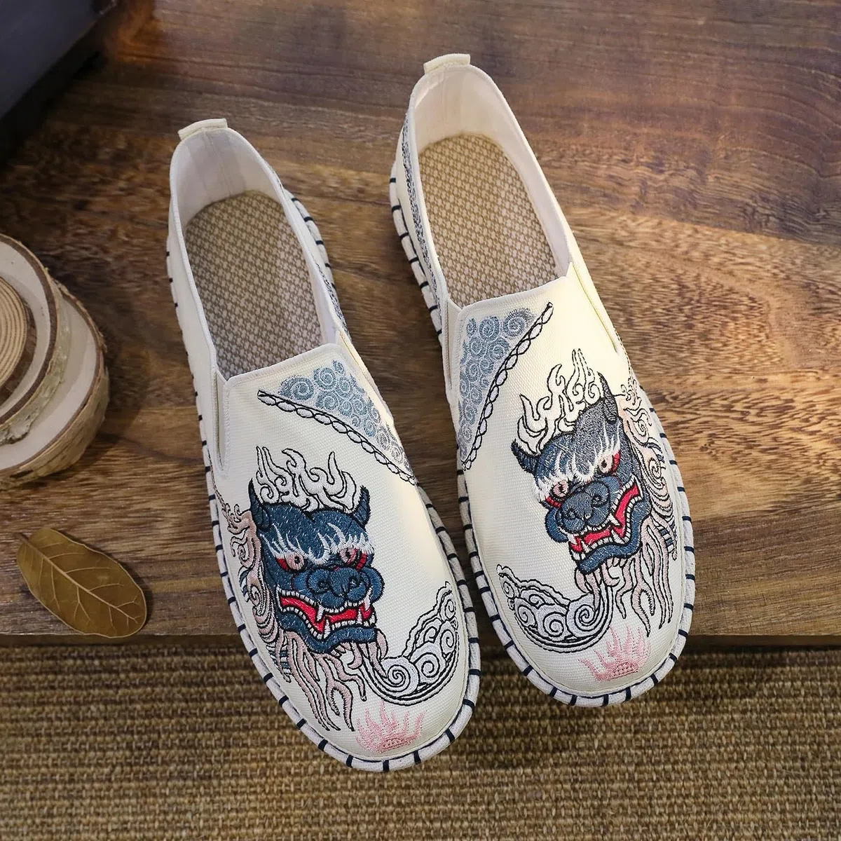 Chaussures Traditionnelles Chinoises De Vieux Pékin Pour Hommes Et Femmes, Chaussures Brodées Exquises, Chaussures De Kung Fu Tai Chi, Équipement De Protection Des Pieds Pour Arts Martiaux(White,42 EU