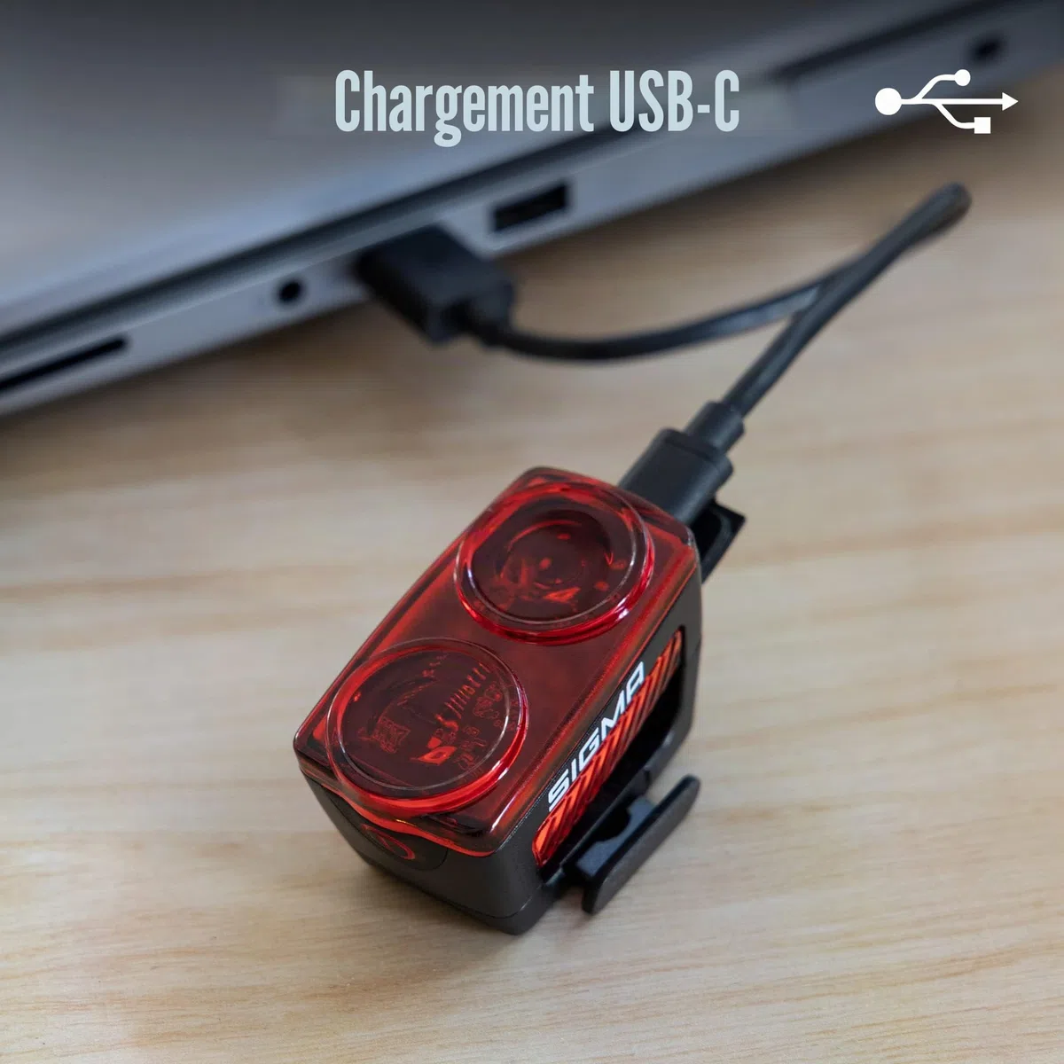 SIGMA Feu Arriere Velo Buster RL 150 Lumiere Velo Arriere avec Fonction Feu De Stop & Cinq Modes D'éclairage | Feu Vélo LED avec 2000m de Portée Jusqu'à 20h D'éclairage| Feu Arrière Vélo