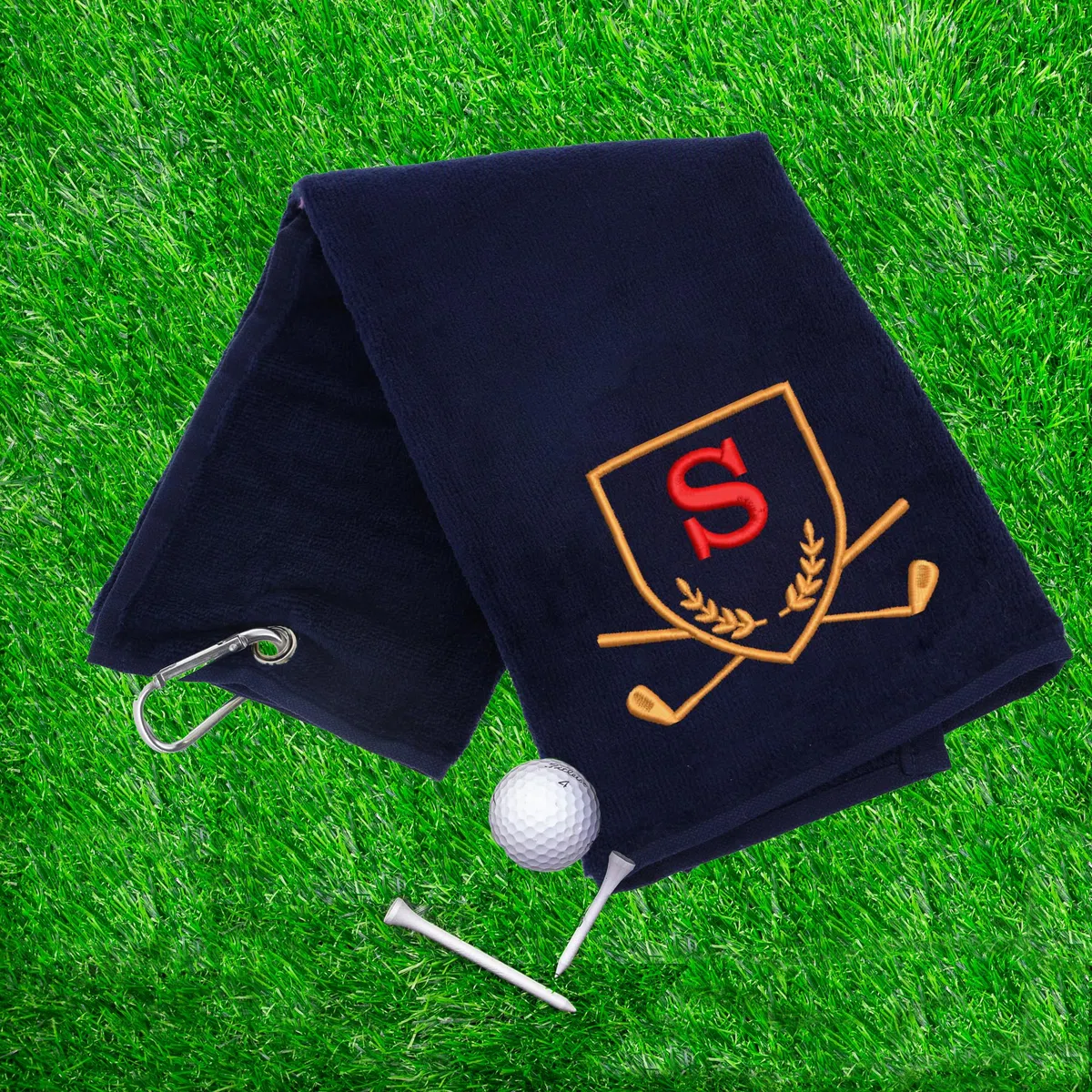 Always Looking Good Serviette de golf avec lettre initiale brodée monogrammée en velours de luxe 50cm x 40cm Serviette de golf brodée sur mesure avec mousqueton Cadeau - Cadeaux de golf pour hommes