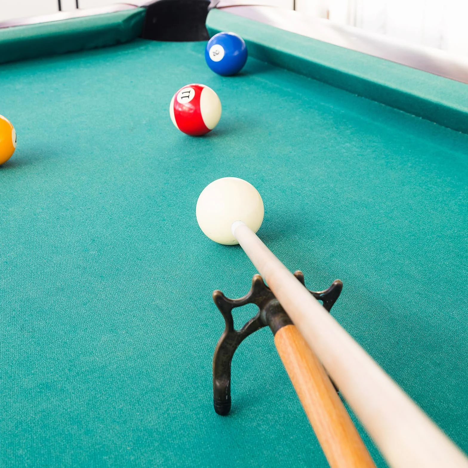 PATIKIL Pont de Queue de Billard Rétractable, Accessoire de Queue de Billard en EVA avec Tête de Pont Basse en Métal Amovible pour Compétition de Billard, Argent/Noir