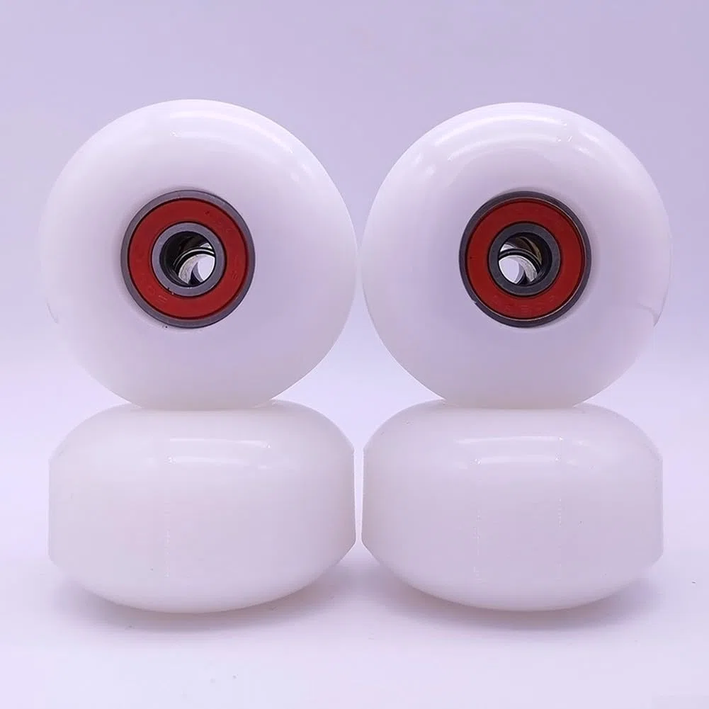 Lot de 4 roues de longboard 95A 52 x 32 mm en polyuréthane souple avec roulements ABEC-9 pour cruising de rue et skateboard en plein air (blanc)