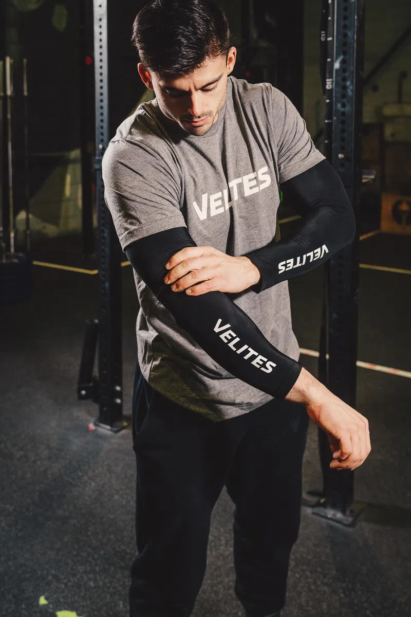 Velites Manches Dépotives de Bras Sleeves Black I Manches Compressives pour entraînement fonctionnel, cross training, exercices de gymnastique..I Couleur Unico