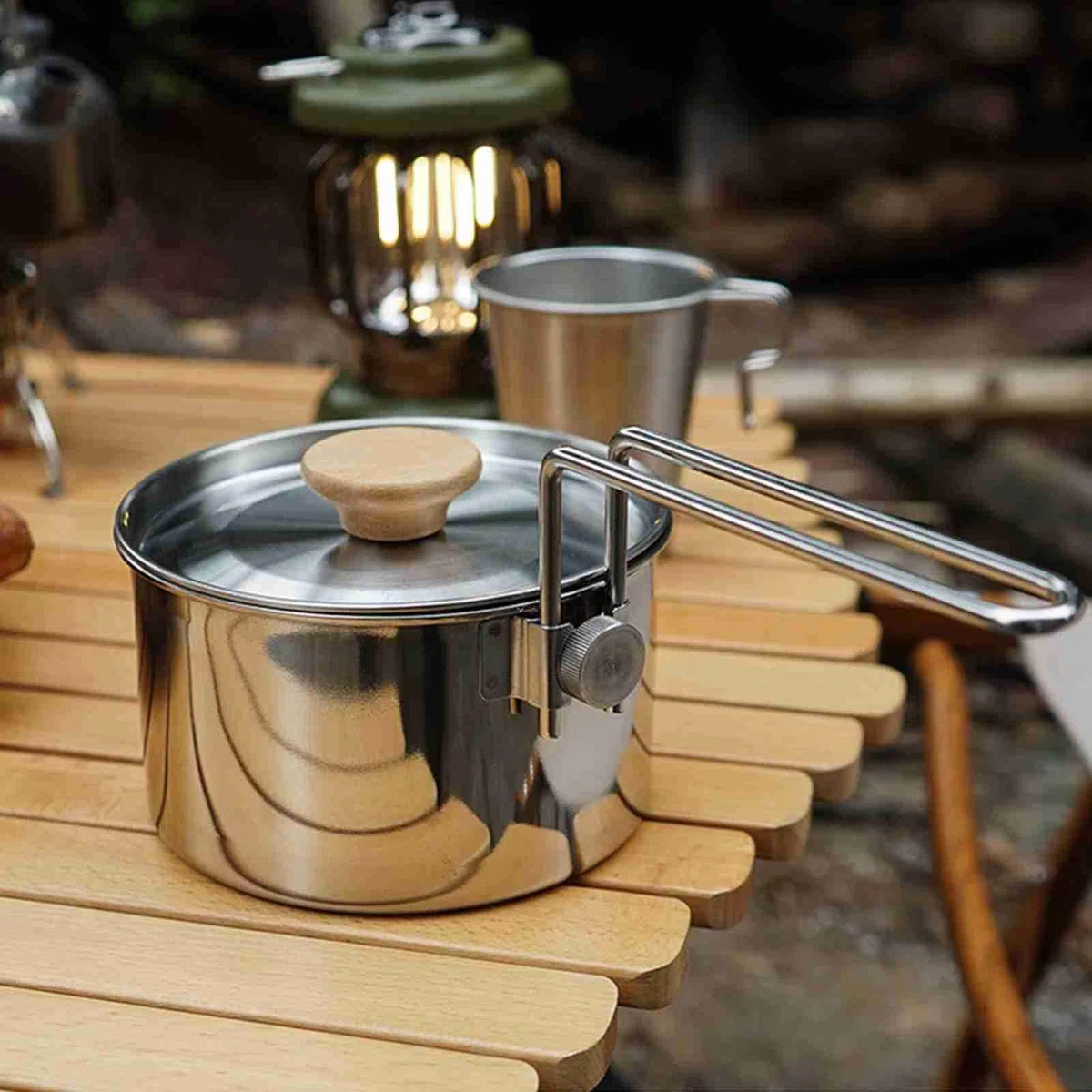 1L Marmite de Camping, Bouilloire de Camping Inoxydable Avec Poignée et Couvercle Pliables Batterie de Cuisine Portative pour Poêle à Pique-nique Casserole de Cuisson pour Feu de Camp