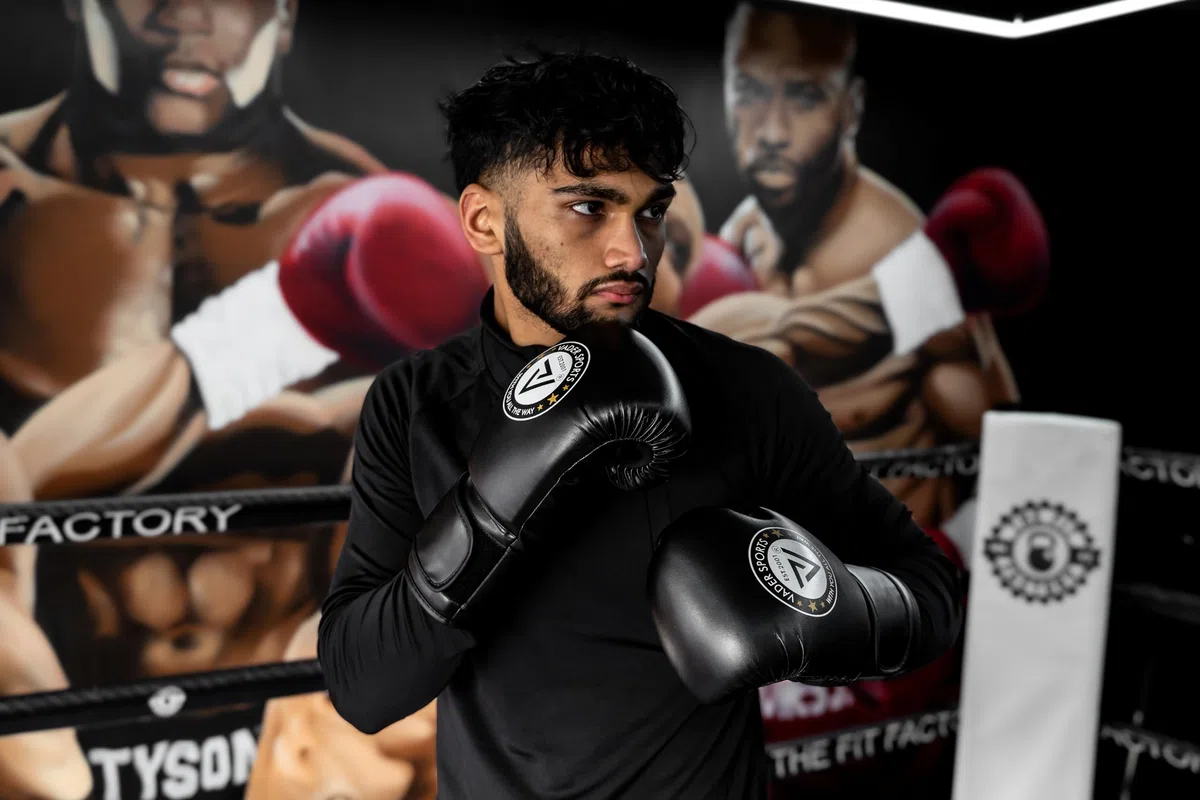 Ensemble de gants de boxe et pattes d'ours avec sac de transport en maille + corde à sauter et balle réflexe
