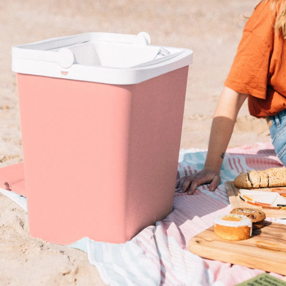 SP Berner - Réfrigérateur Portable Campos 24 L - Boîte Thermique résistante en Plastique pour Champ - Poignée Ergonomique et Fermeture hermétique - Couleurs: Rose, Vert et Bleu
