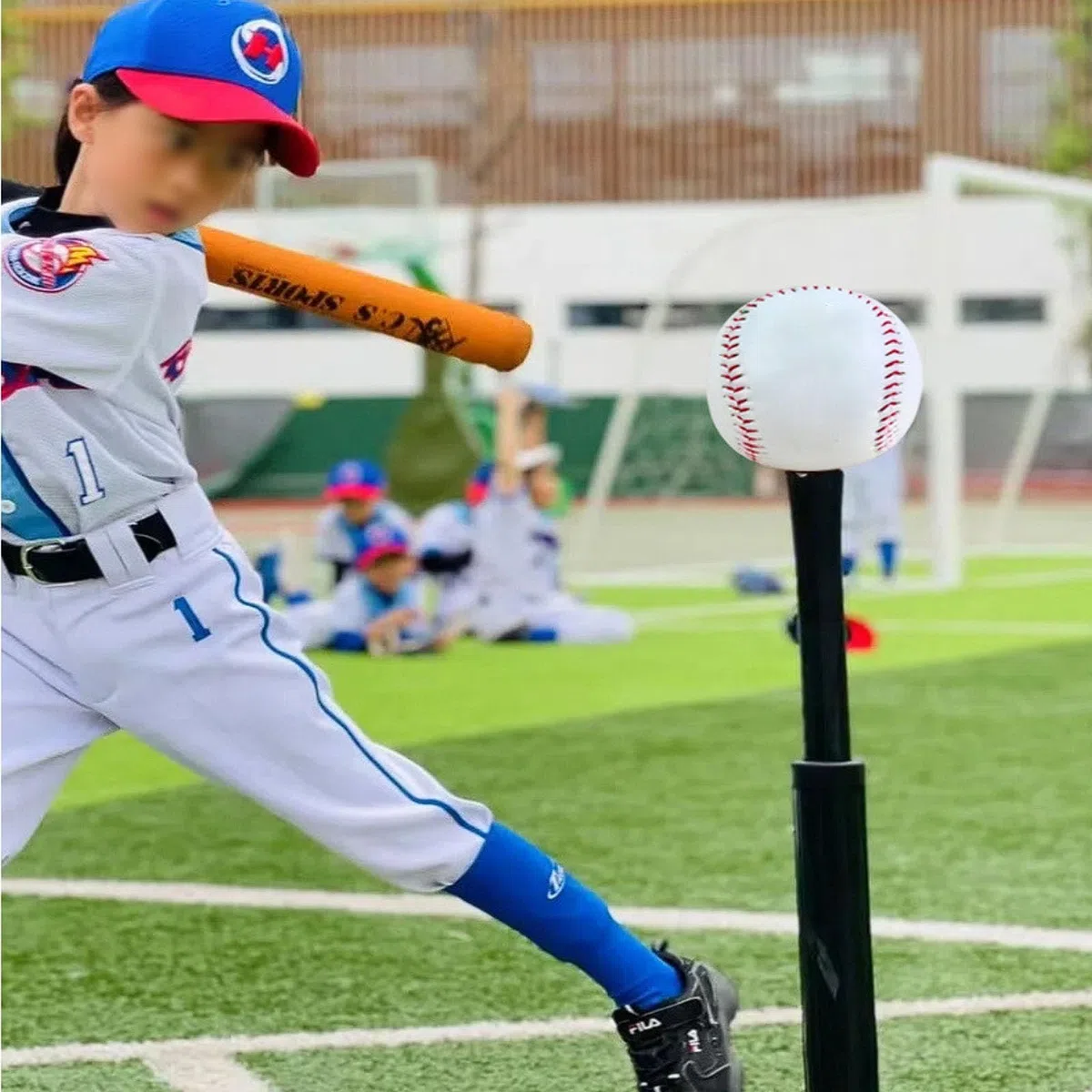 Lot de 2 balles de baseball standard de 22,9 cm, une balle de base souple et une balle dure d'entraînement en cuir caoutchouc pour sports de plein air, école, entraînement pour jeunes et adultes