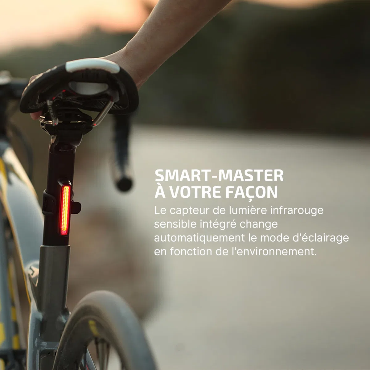 OLIGHT RN400+SEEMEE30C Sets D'éclairage Avant et Arrière Rechargeable LED 400 Lumens Éclairage de Vélo Étanche Durable 5 Modes Lumière de Bicyclette pour l'Extérieur Le Camping et Le Cyclisme