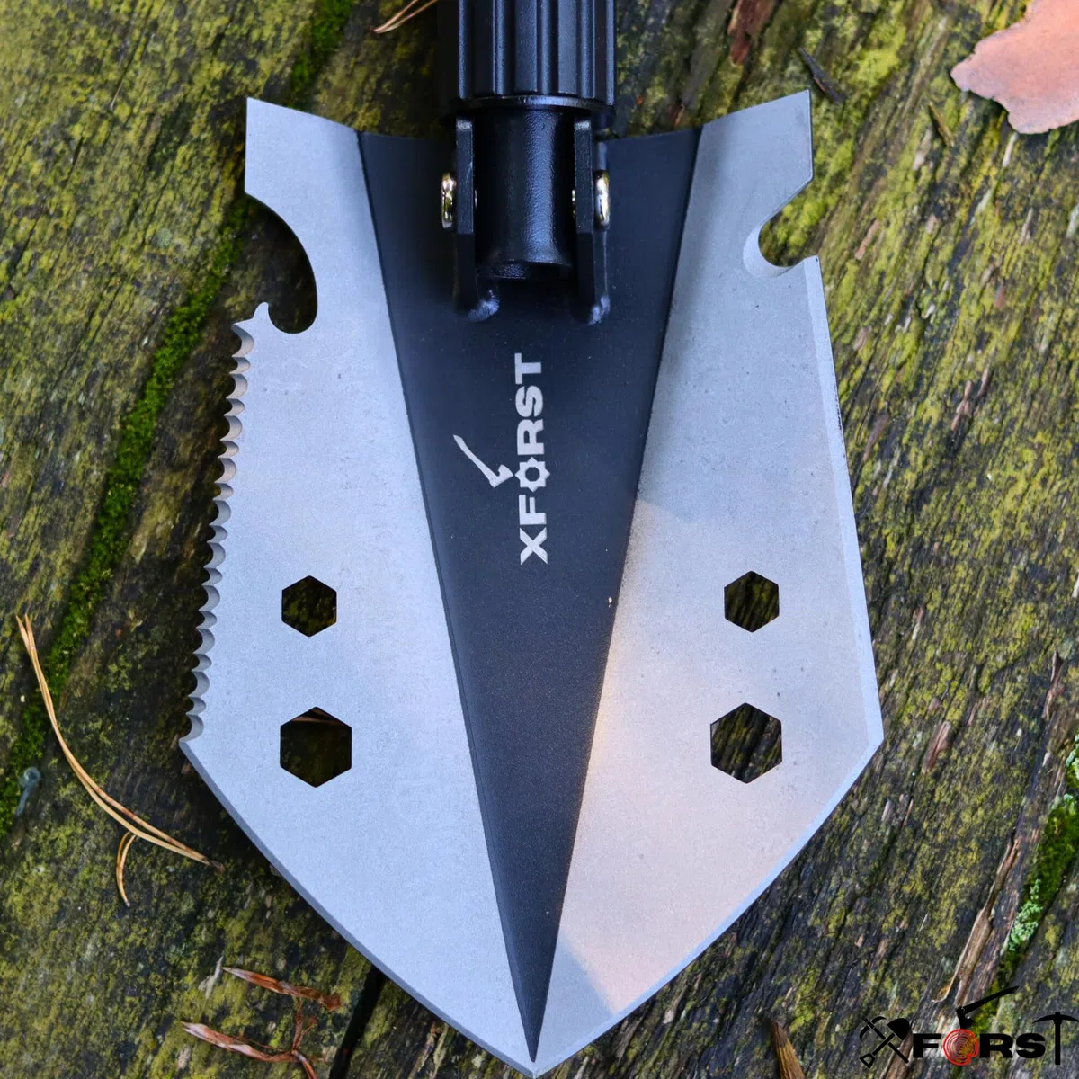 Xforst Pelle Pliante Multifonctionnelle pour Camping et Survie – Pelle en Acier au Carbone avec 3 Longueurs Réglables, Scie de Survie, Pierre à Feu, Sifflet et Housse – Accessoire Offroad