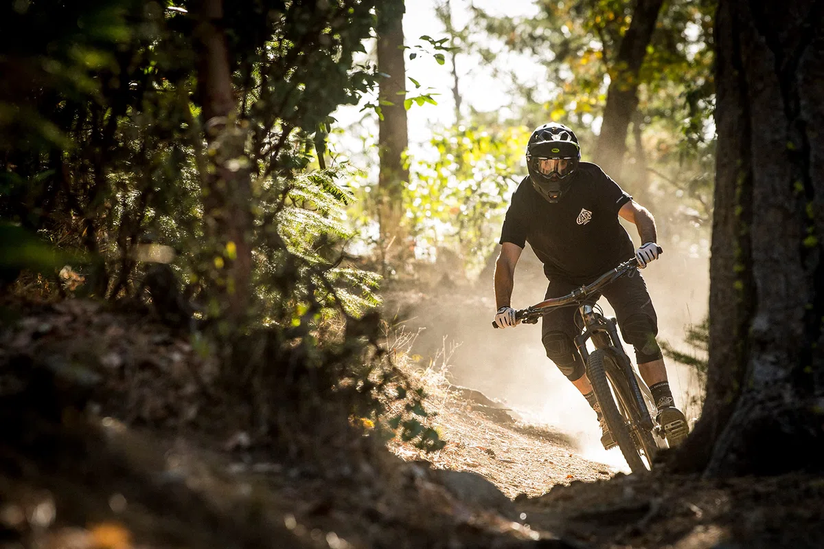 BELL Super DH MIPS Casque Mixte