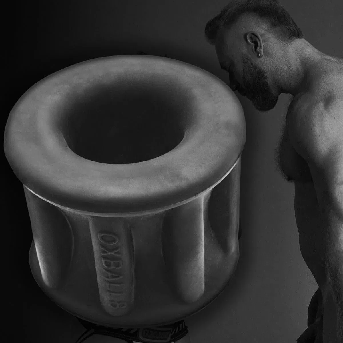 Baller Center Squeeze Ballstretcher – Plus+SILICONET Édition spéciale, poignée en sablier, nervuré pour un tirage maximal, étirement doux – Nuit