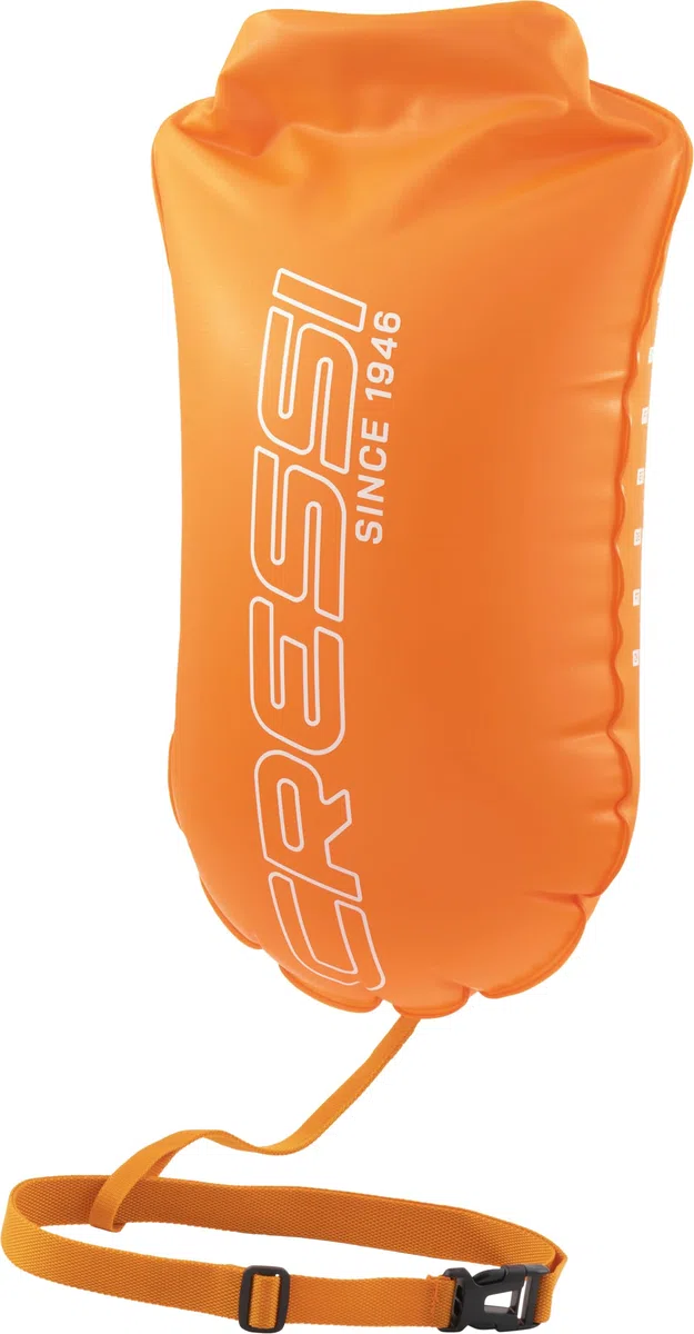 CRESSI Glide Swim Buoy 28L Orange – Bouée Orange de Signalisation, Gonflable, Pratique et Compacte pour Une Visibilité Maximale des Nageurs, Plongeurs et Triathlètes en Mer ou en Eaux Libres