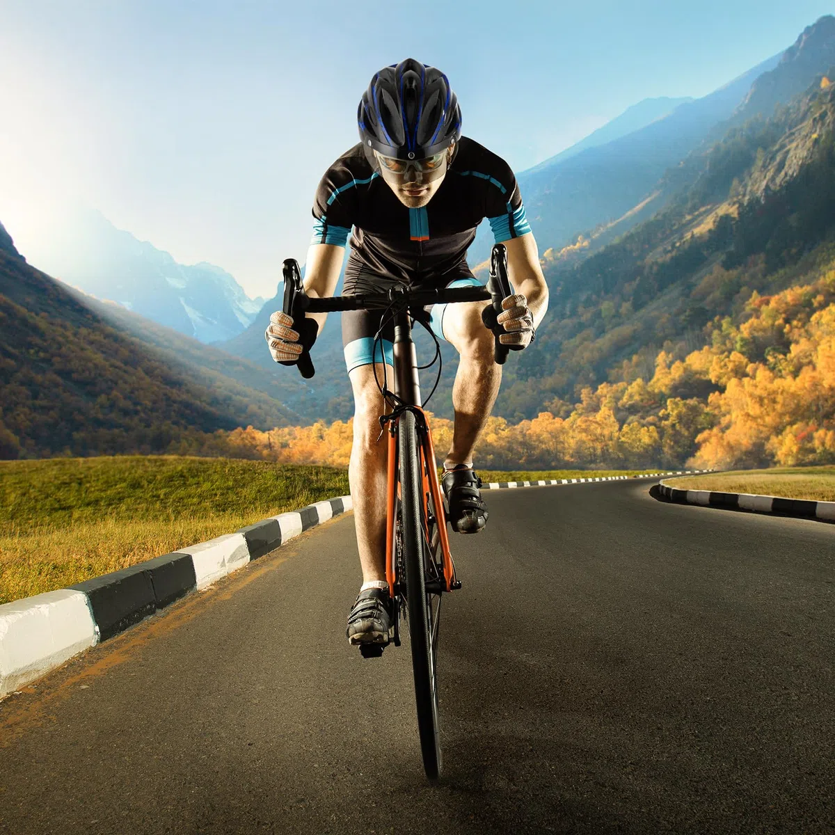 Favoto Casque de Vélo avec Visière Lumineuse - Casque Cyclisme Léger Respirante pour Adultes Hommes Femmes Technologie EPS Inmould Doublure Amovible Réglable
