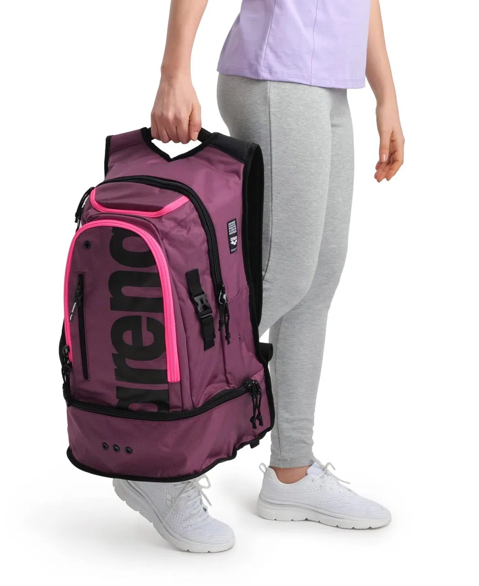 arena Fastpack 3.0 Sac à Dos Sportif pour la Natation, la Mer, le Gymnase et le Sport, Sac de Voyage Hydrofuge avec Bretelles Matelassées, Compartiment pour Chaussures et Vêtements Mouillés, 40 litres