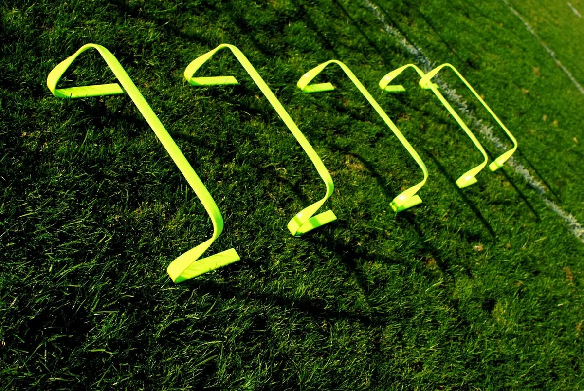 Netsportique Lot de 5 Haies Souples de 15 cm de Hauteur - Matériel d'entraînement de la Coordination