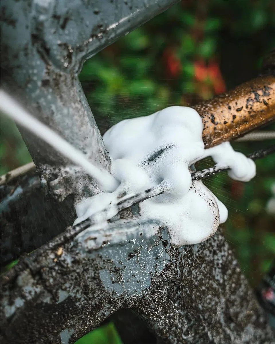 Peaty's Loam Foam Premium Bike Cleaner 5 Litre - Biodegradable Bicycle Soap For A Deep Clean, Grease and Dirt Removal, Safe On All Surfaces & Bicycles - MTB, Road & Gravel Bikes